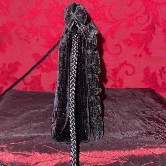 Vintage La Regale Velvet Ruffled Clutch/Shoulder Bag - Picture 4 of 12
